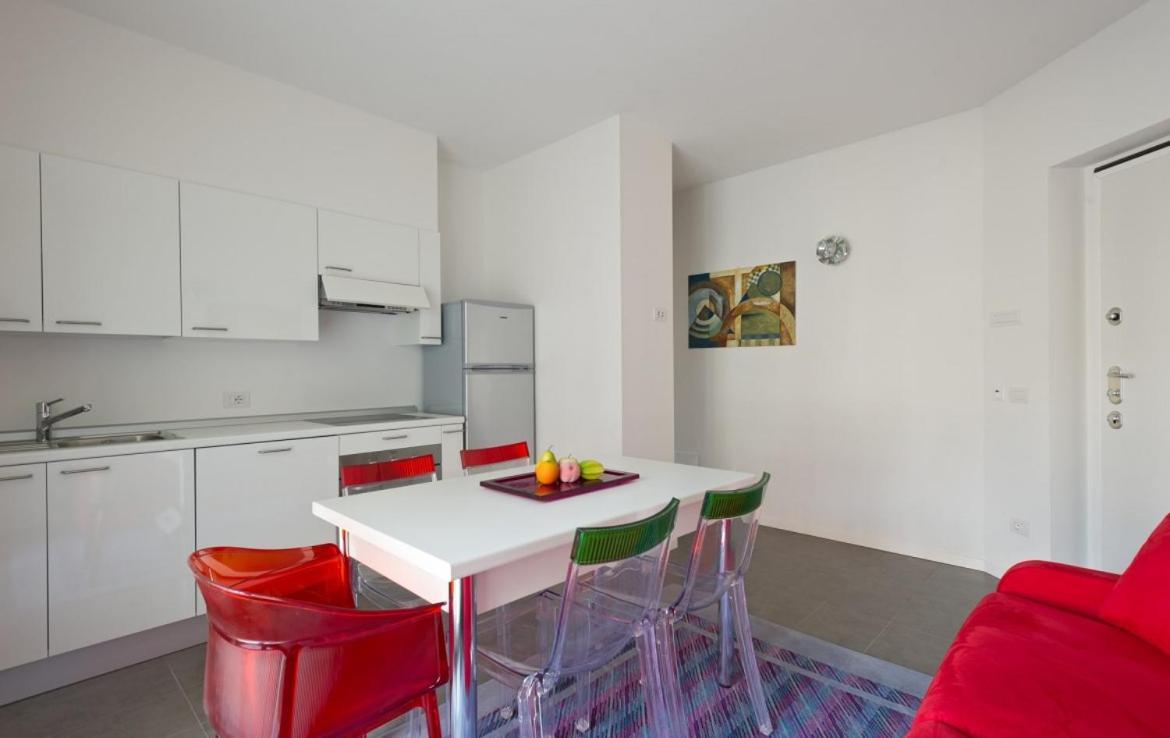 موسّو Modern Apartments Lake View With Pool المظهر الخارجي الصورة